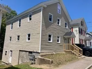 28 Maple St, Spencer, MA 01562