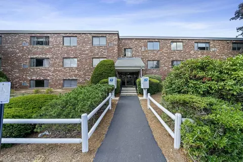 69 Milliken Ave #17, Franklin, MA 02038