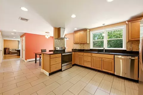 Kitchen - 33 Highgate Rd, Framingham, MA 01701 photo 2 of 3