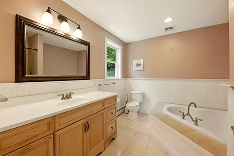 Bath - 33 Highgate Rd, Framingham, MA 01701 photo 1 of 3