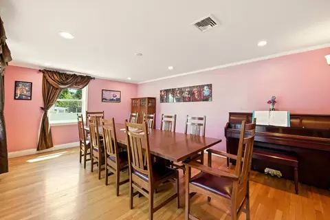 Dining - 33 Highgate Rd, Framingham, MA 01701 photo 4 of 5