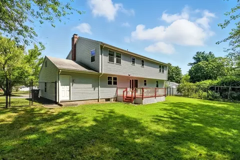 Exterior - 33 Highgate Rd, Framingham, MA 01701 photo 5 of 5