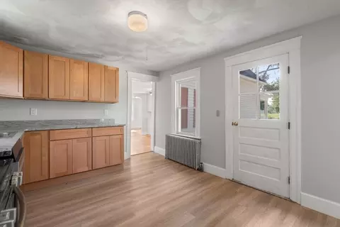 Entry Way - 337 Boston Rd, Sutton, MA 01590 photo 1 of 6