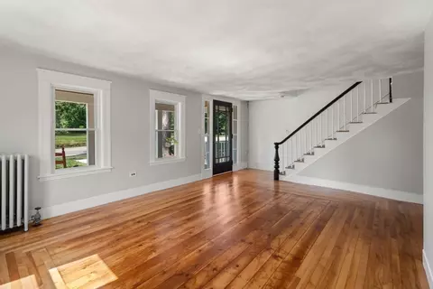 Living - 337 Boston Rd, Sutton, MA 01590 photo 3 of 6