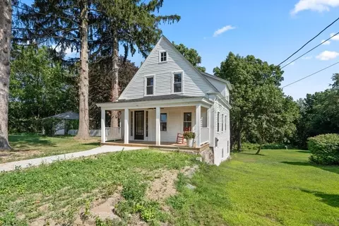 Exterior - 337 Boston Rd, Sutton, MA 01590 photo 1 of 14
