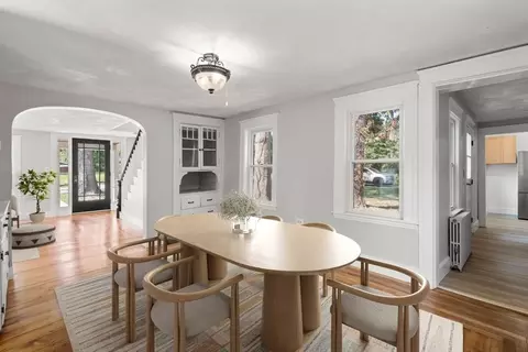 Dining - 337 Boston Rd, Sutton, MA 01590 photo 1 of 1