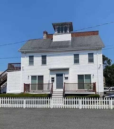 44 Park St, Malden, MA 02148