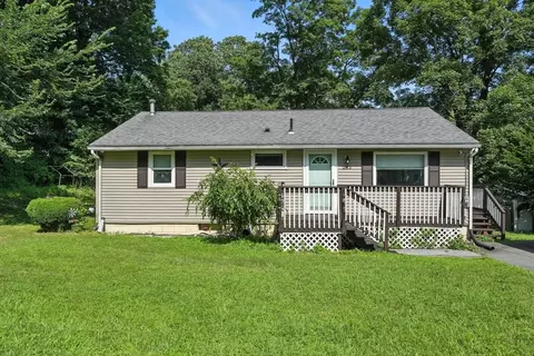 293 Laurelton St, Springfield, MA 01109 photo 6