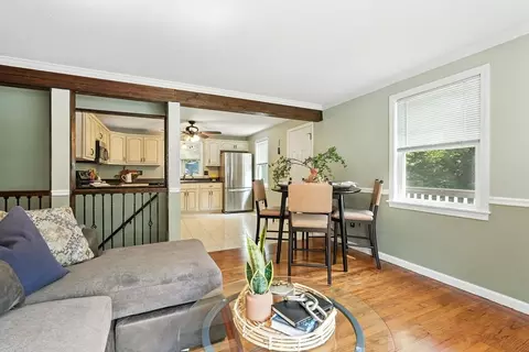 293 Laurelton St, Springfield, MA 01109 photo 16
