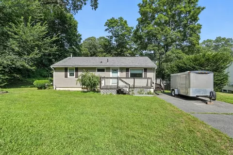293 Laurelton St, Springfield, MA 01109 photo 7