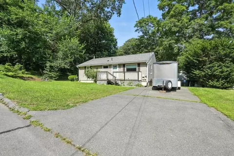 293 Laurelton St, Springfield, MA 01109 photo 10