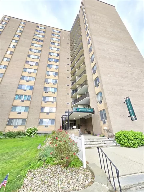 1025 Hancock St #13A, Quincy, MA 02169