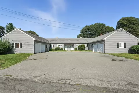 66 Applewood Dr #66, Chicopee, MA 01022
