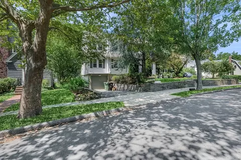 22 Robbins Rd, Watertown, MA 02472