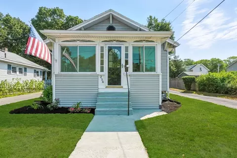 256 Baldwin St, Lowell, MA 01851