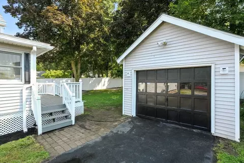 Exterior - 256 Baldwin St, Lowell, MA 01851 photo 3 of 8