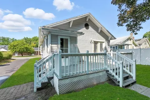 Exterior - 256 Baldwin St, Lowell, MA 01851 photo 4 of 8
