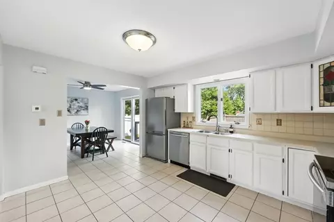 79 Stephanie Cir, Springfield, MA 01129 photo 11