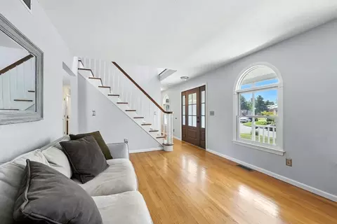 79 Stephanie Cir, Springfield, MA 01129 photo 5