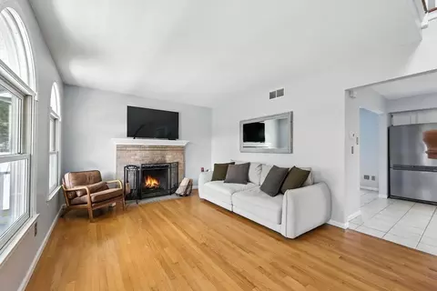 79 Stephanie Cir, Springfield, MA 01129 photo 3