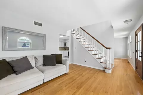 79 Stephanie Cir, Springfield, MA 01129 photo 4