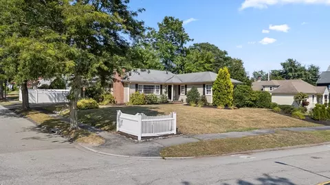 2 Herbert Rd, Worcester, MA 01602 photo 2