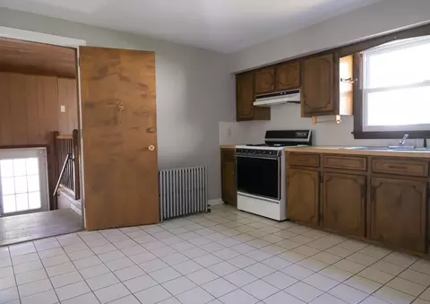 209 Harrison St, Fall River, MA 02723 photo 9