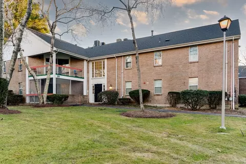 20 Brian Dr #B, Stoughton, MA 02072