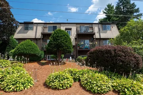 1 Silvestri Cir #20, Derry, NH 03038