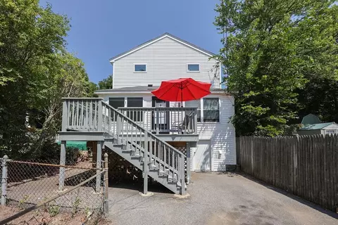 363 Tyngsboro Rd, Dracut, MA 01826