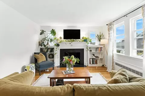 33 Plymouth Ave, Swampscott, MA 01907