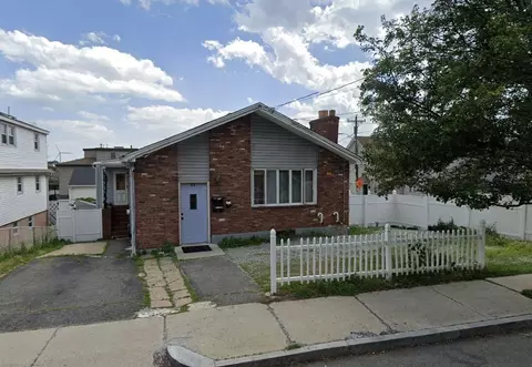 44 Fenno St, Revere, MA 02151
