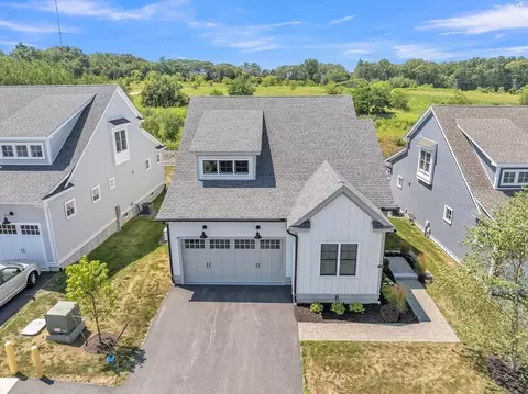 7 Weston Ln #7, Hopkinton, MA 01748