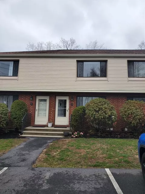 2 Sterling Ln #2, Haverhill, MA 01835