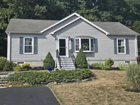 10 Mountain Ash Rd #10, East Bridgewater, MA 02333