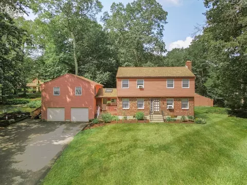 15 Northwest Rd, Spencer, MA 01562
