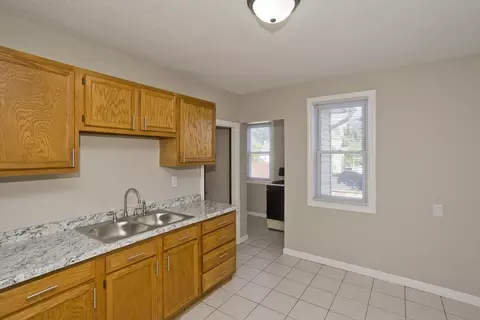 144 Euclid Ave, Springfield, MA 01108 photo 24