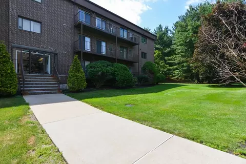 8 Ledgewood #20, Peabody, MA 01960