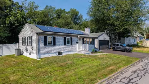 60 Maitland St, Fairhaven, MA 02719