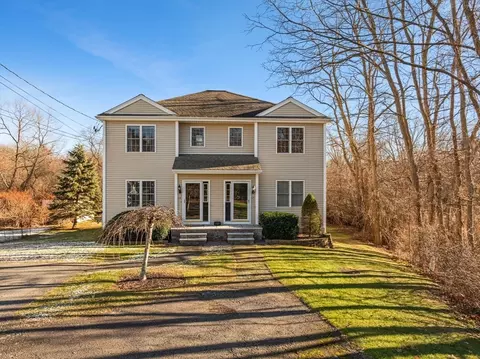13 Williams St #B, Taunton, MA 02780