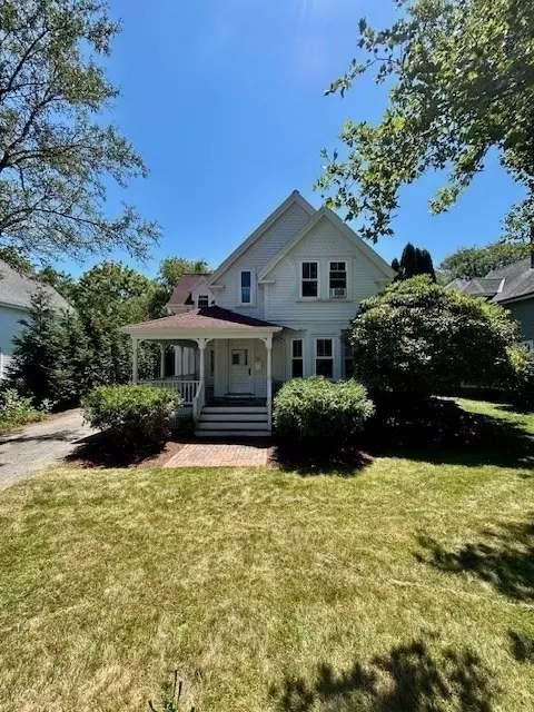 335 Summer St, Manchester, MA 01944