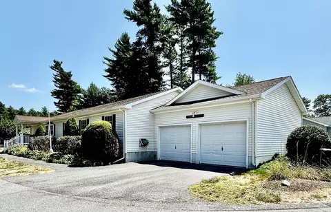 408 Simmons Rd, Middleboro, MA 02346