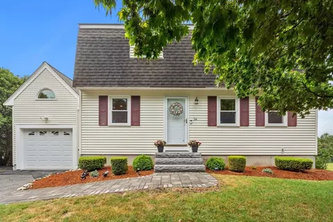 34 Geana Ln, Lowell, MA 01852