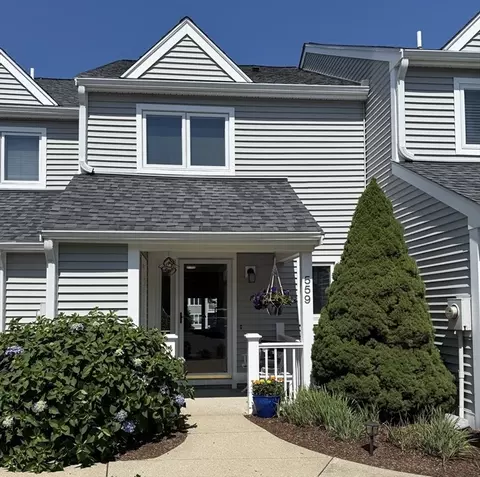 559 White Cliff Dr #559, Plymouth, MA 02360