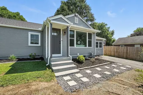 117 Croyden Ter, Springfield, MA 01104 photo 2