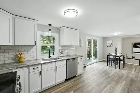 117 Croyden Ter, Springfield, MA 01104 photo 14