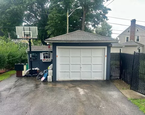 16 June St, Worcester, MA 01602 photo 4