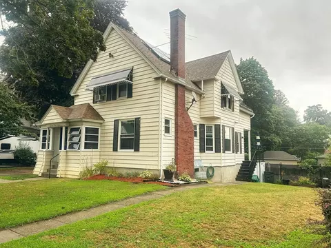 16 June St, Worcester, MA 01602