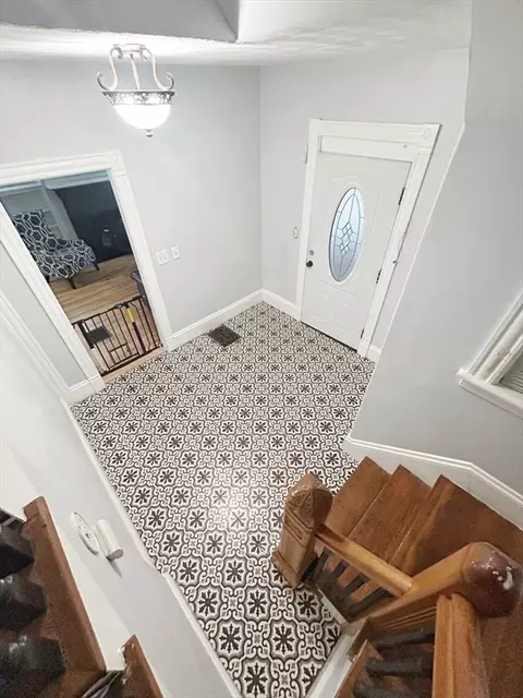 16 June St, Worcester, MA 01602 photo 11