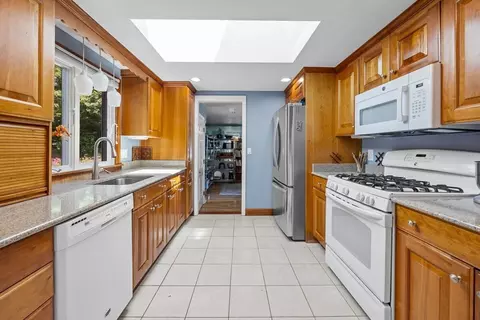 149 Sheaffer Rd, Centerville, MA 02632 photo 8